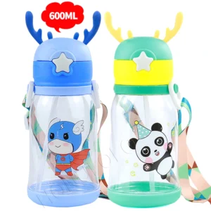 KIT1~KIT4 Garrafa De Alce Água Infantil Criança Portátil Com Canudo Desenho Fantasia Para Meninas ou Meninos 600ML